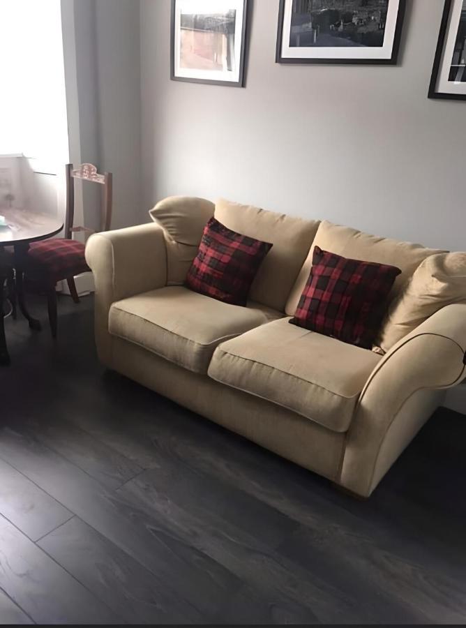 Edina Place -Lovely Central One Bedroom Apartment Единбург Екстериор снимка